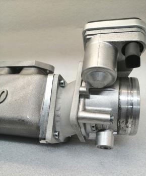 Preview: Adapterflansch für Ansaugbrücke im Golf4 R32 Turbo