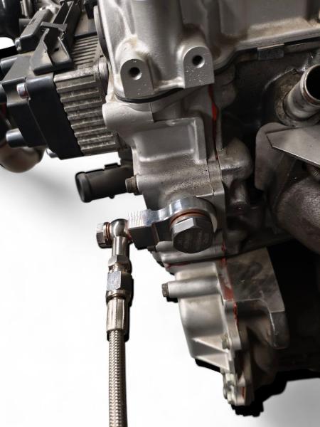 Ölzulaufleitung mit Adapter für Kettenspanner Garrett / Pulsar GT28 ,GT30 ,GT35 ,GTX28 ,GTX30, GTX35